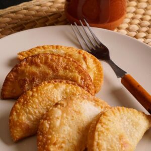 meal, bakery, dough, wheat, farina, fastfood, bun, meat, traditional, homemade, spanish, pie, tuna, argentina, mediterranean, fried, dinner, baked, patty, vegetable, brown vegetables, brown meat, brown dinner, brown wheat, fastfood, patty, patty, patty, patty, patty